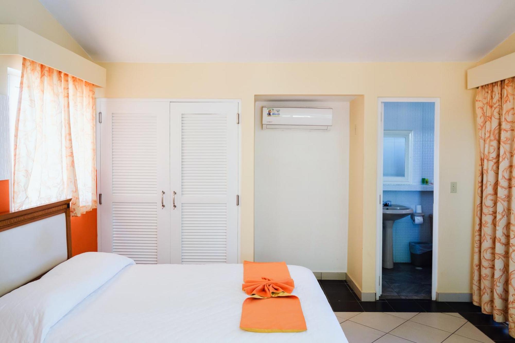 Las Olas Beach Resort La Barqueta Kültér fotó