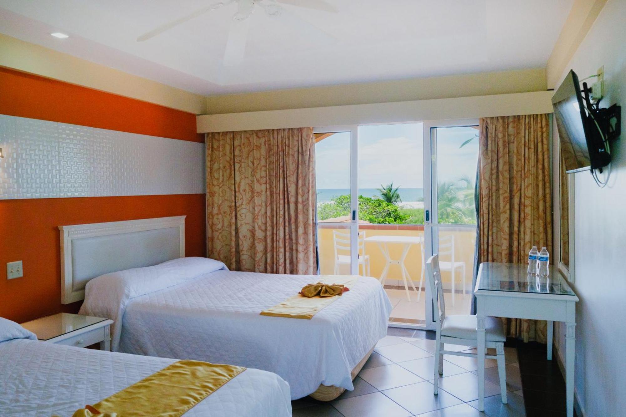 Las Olas Beach Resort La Barqueta Kültér fotó